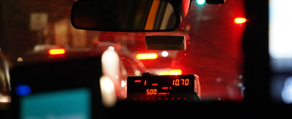Intérieur devant d'un taxi